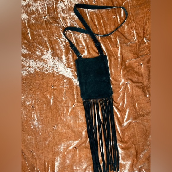 Black faux suede crossbody with fringe - Picture 4 of 6
